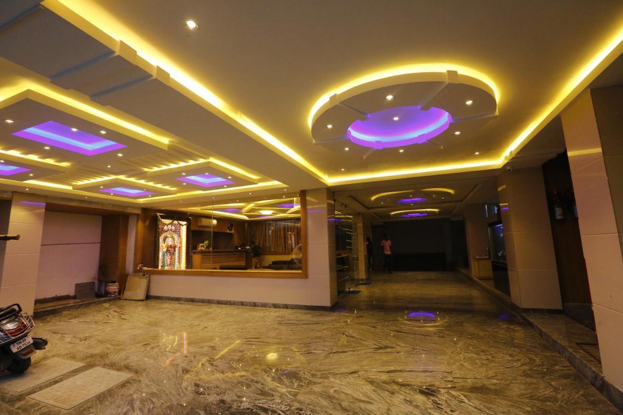 Отель Nitheesh Residency Канчипурам Экстерьер фото